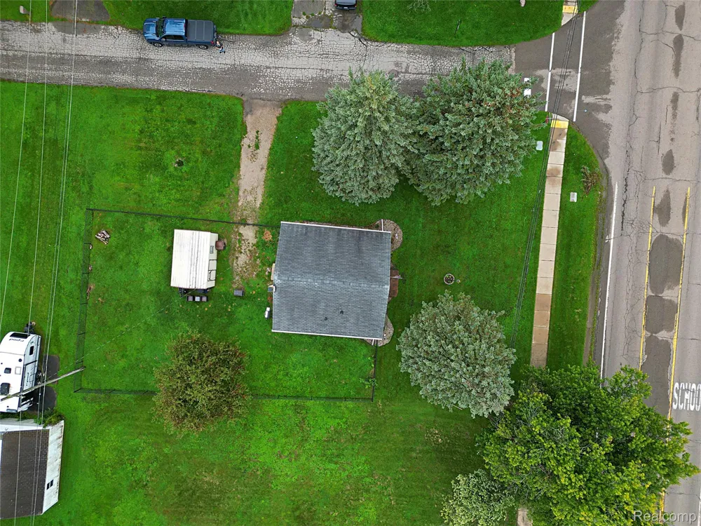 5018 E Grand River Road Webberville Village, MI 48892
