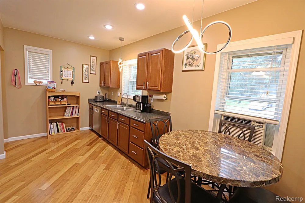 5018 E Grand River Road Webberville Village, MI 48892