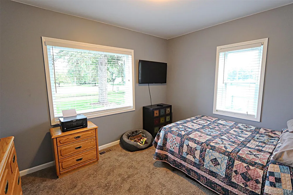 5018 E Grand River Road Webberville Village, MI 48892