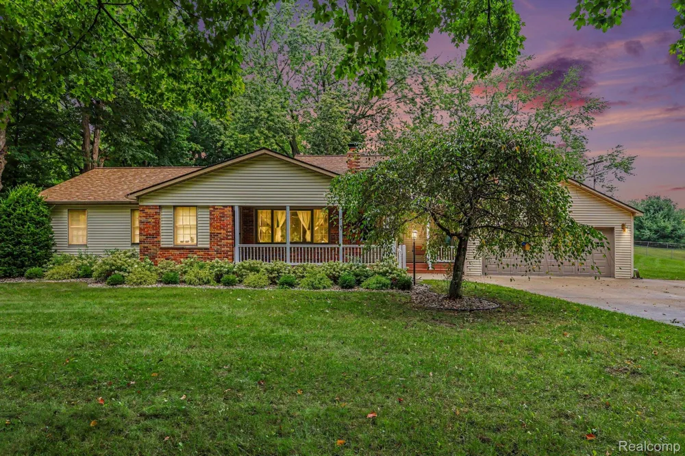 1030 W Livingston Road Highland Charter Township, MI 48357