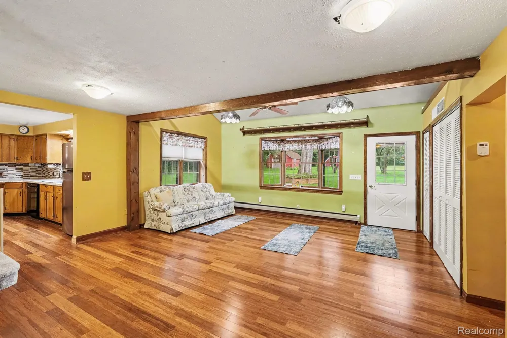 1030 W Livingston Road Highland Charter Township, MI 48357