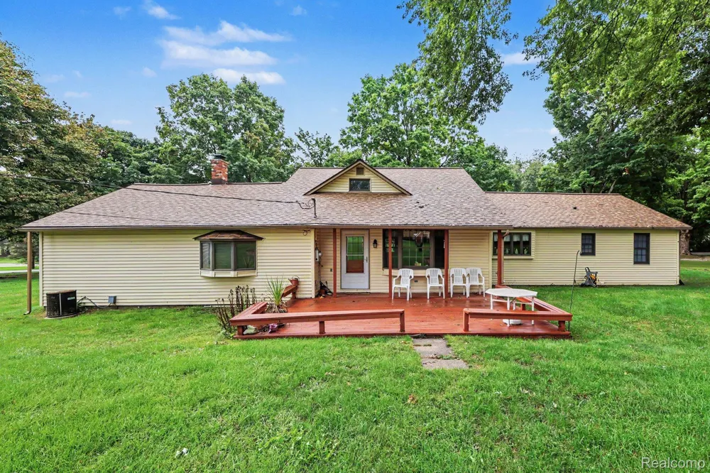 1030 W Livingston Road Highland Charter Township, MI 48357