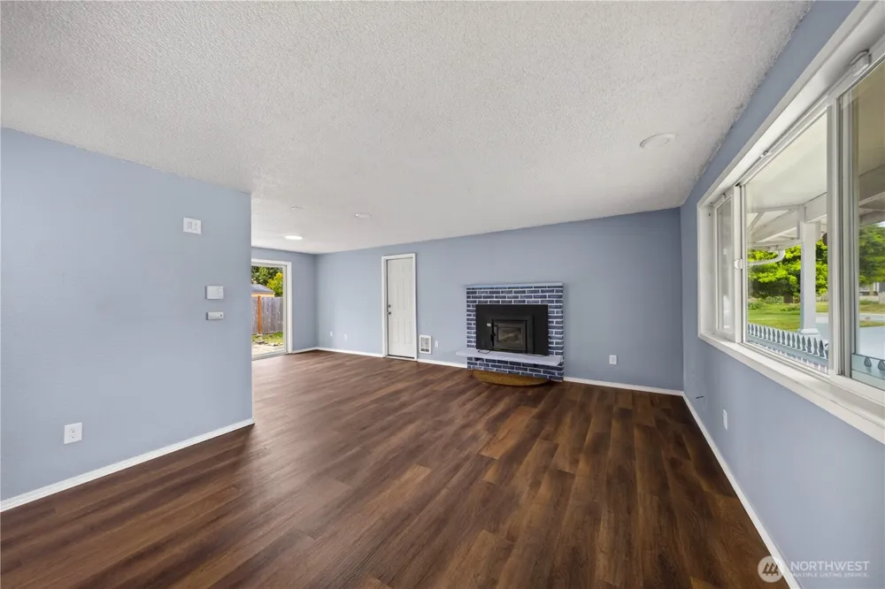 854 SW Heller Street Oak Harbor, WA 98277