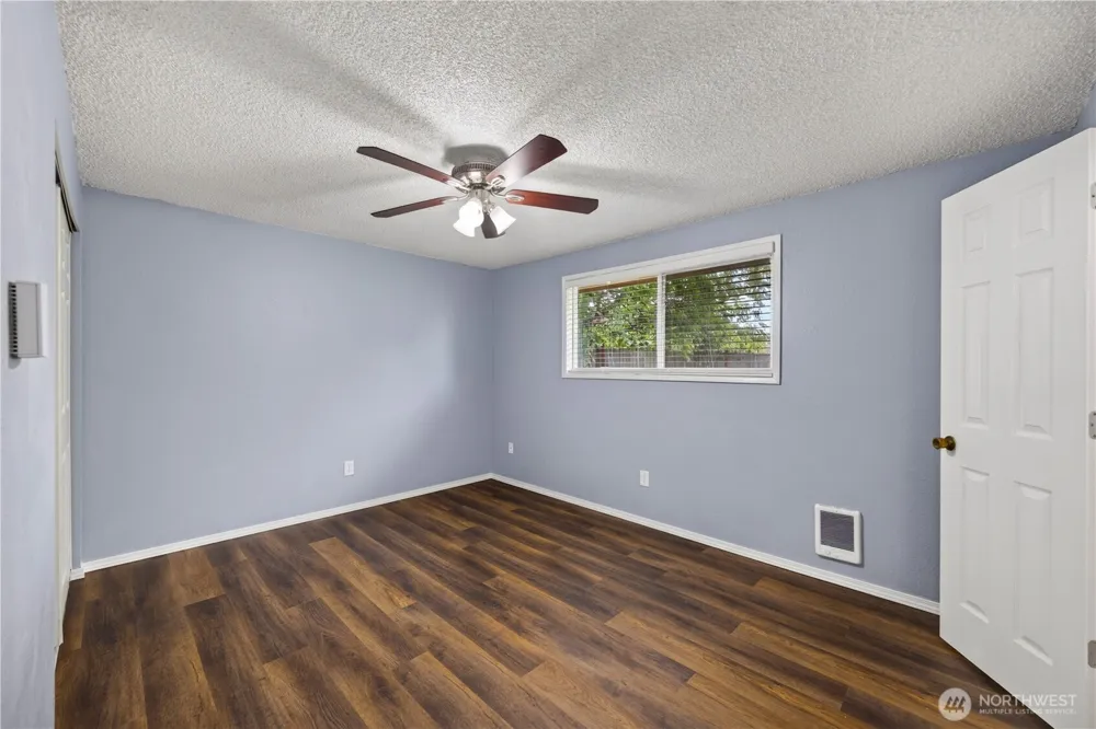 854 SW Heller Street Oak Harbor, WA 98277
