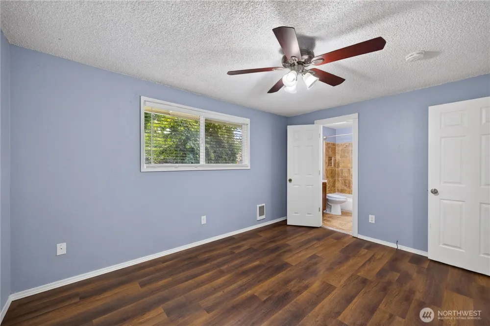 854 SW Heller Street Oak Harbor, WA 98277