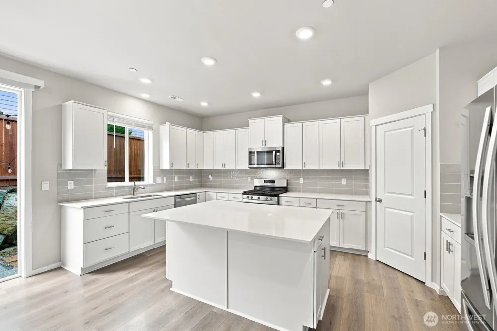 18419 7th Avenue W Bothell, WA 98012