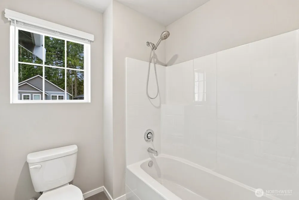 18419 7th Avenue W Bothell, WA 98012