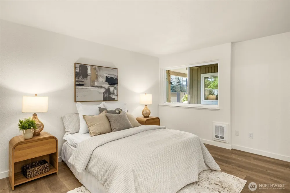 9715 NE Juanita Drive #B107 Kirkland, WA 98034