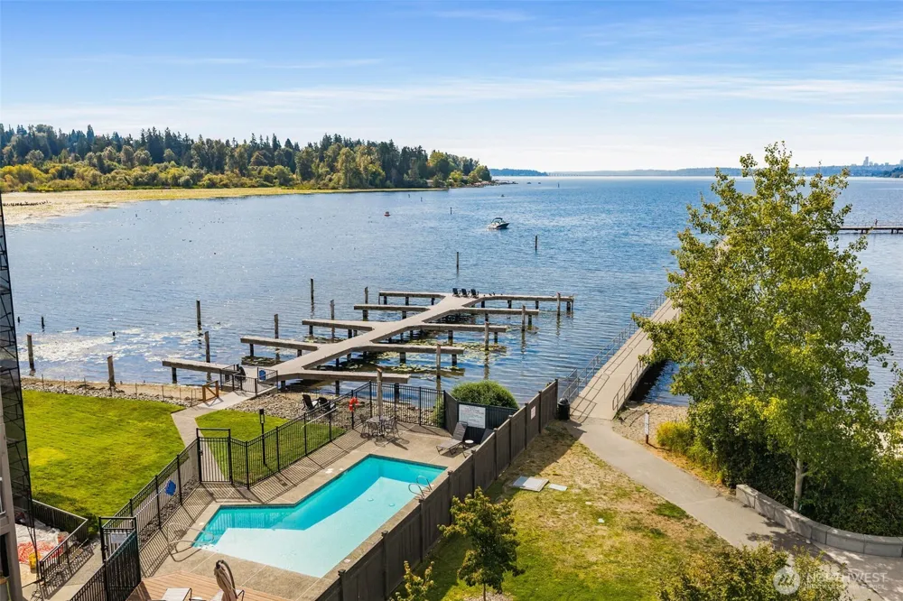 9715 NE Juanita Drive #B107 Kirkland, WA 98034