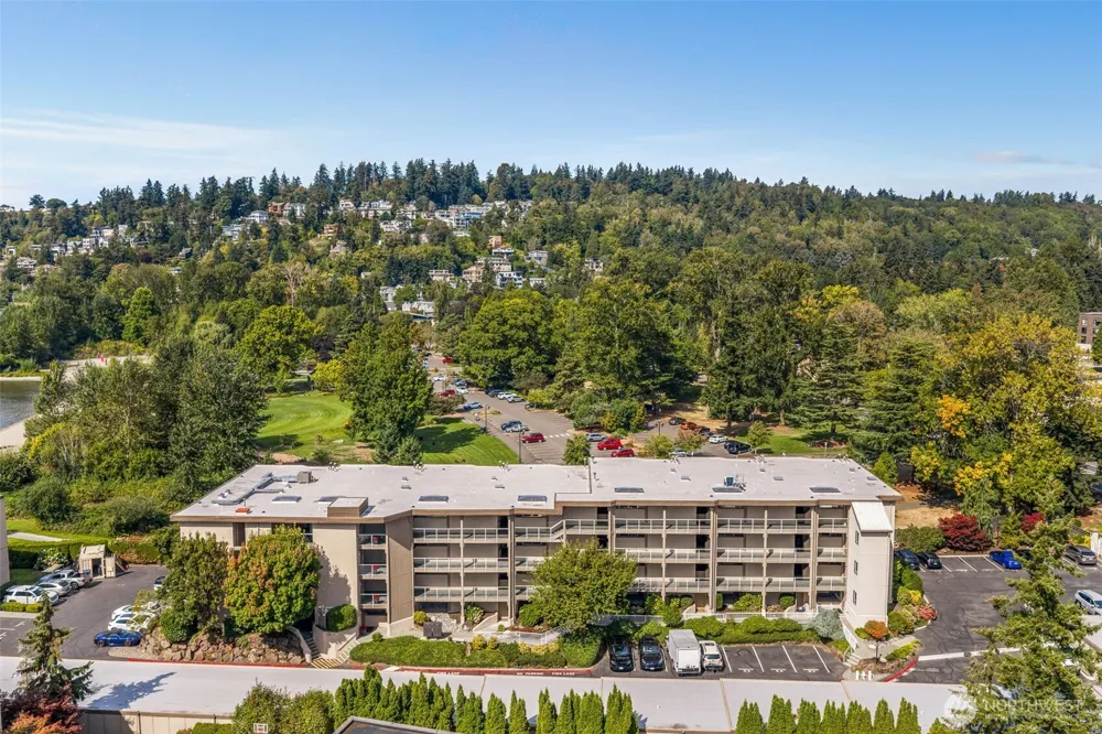 9715 NE Juanita Drive #B107 Kirkland, WA 98034