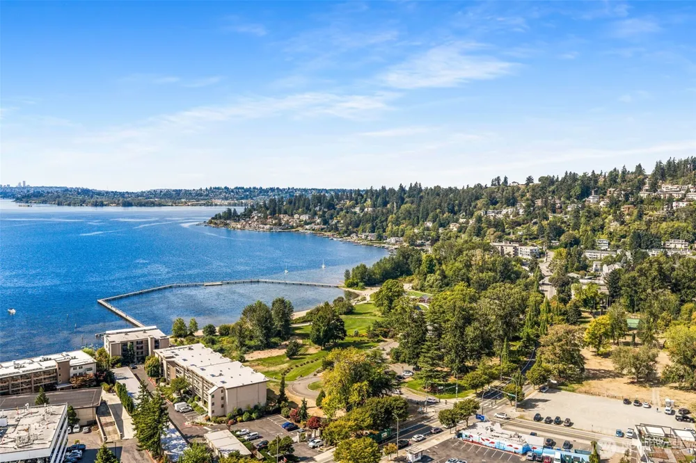 9715 NE Juanita Drive #B107 Kirkland, WA 98034