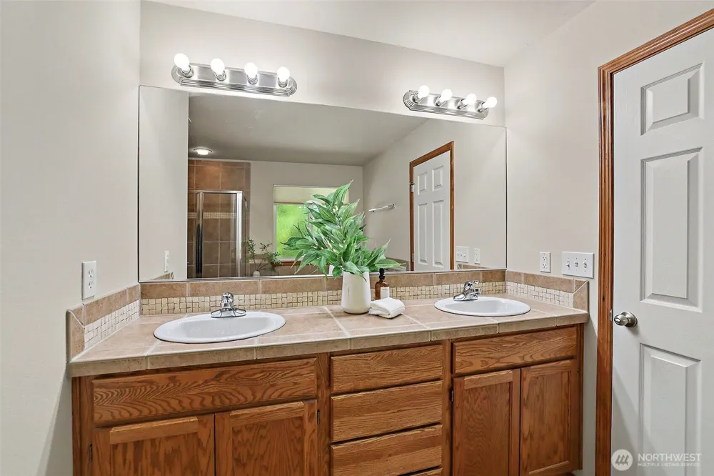4011 160th Place SE Bothell, WA 98012