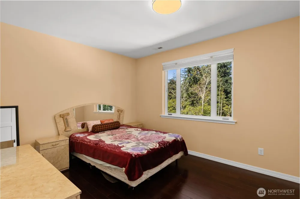 35101 27th Avenue S Federal Way, WA 98003