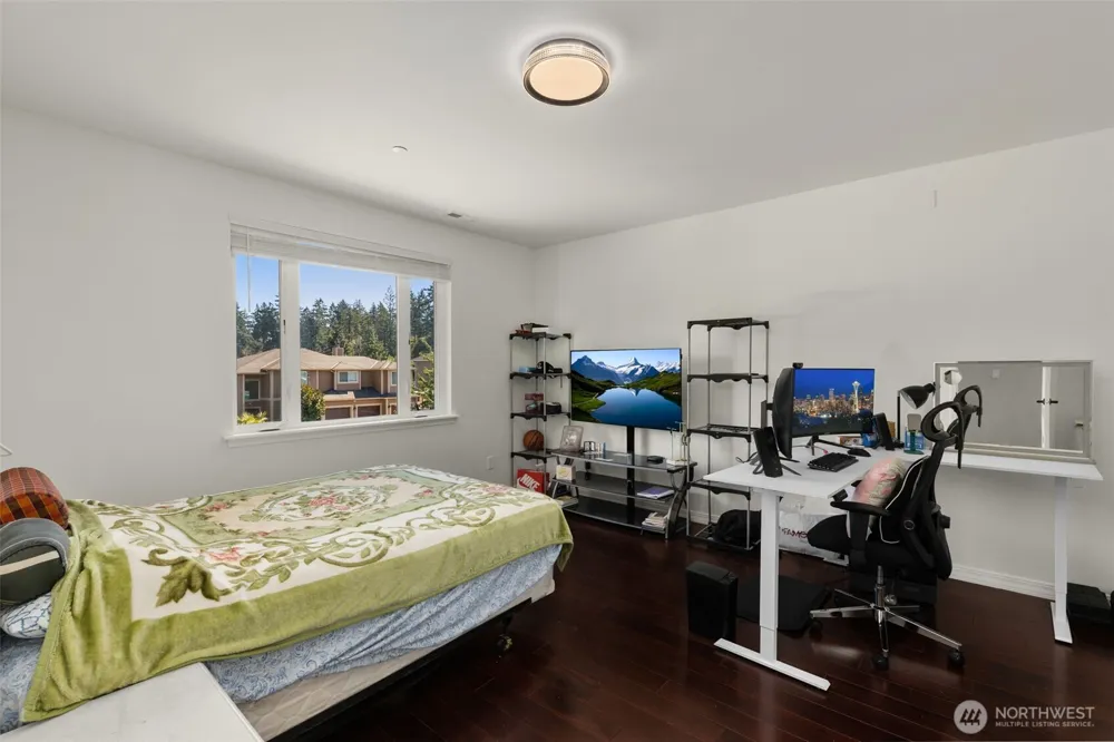35101 27th Avenue S Federal Way, WA 98003
