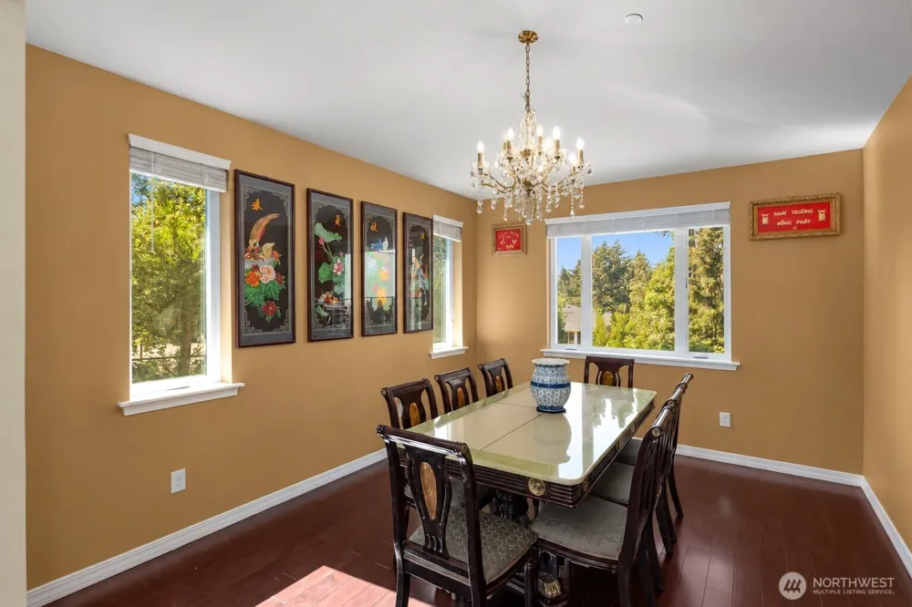 35101 27th Avenue S Federal Way, WA 98003