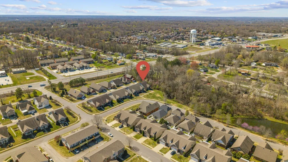 214 Whitman Aly Clarksville, TN 37043