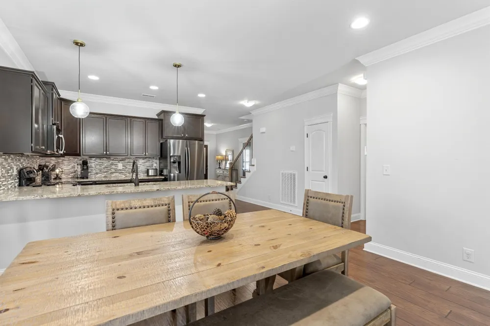 214 Whitman Aly Clarksville, TN 37043