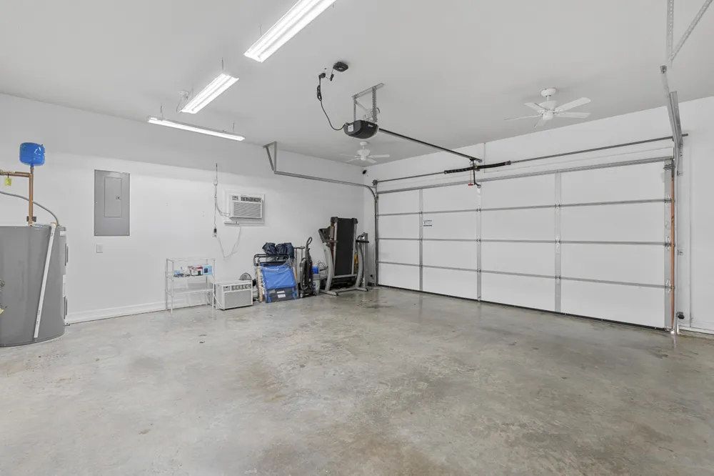 214 Whitman Aly Clarksville, TN 37043