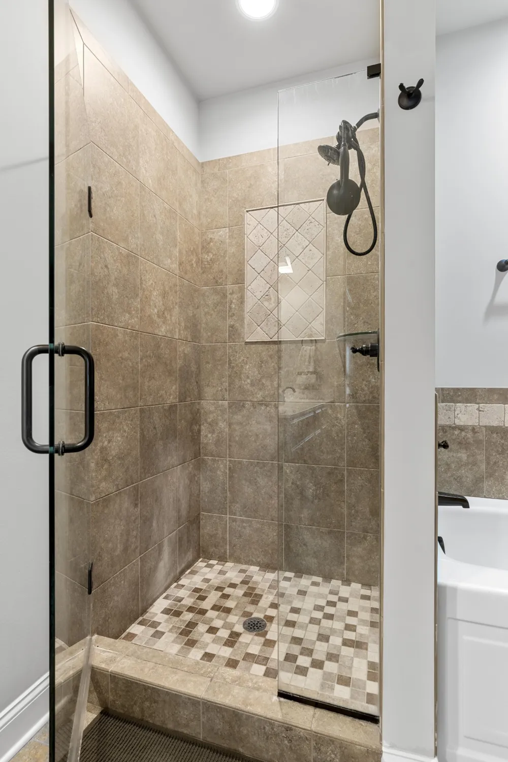 214 Whitman Aly Clarksville, TN 37043