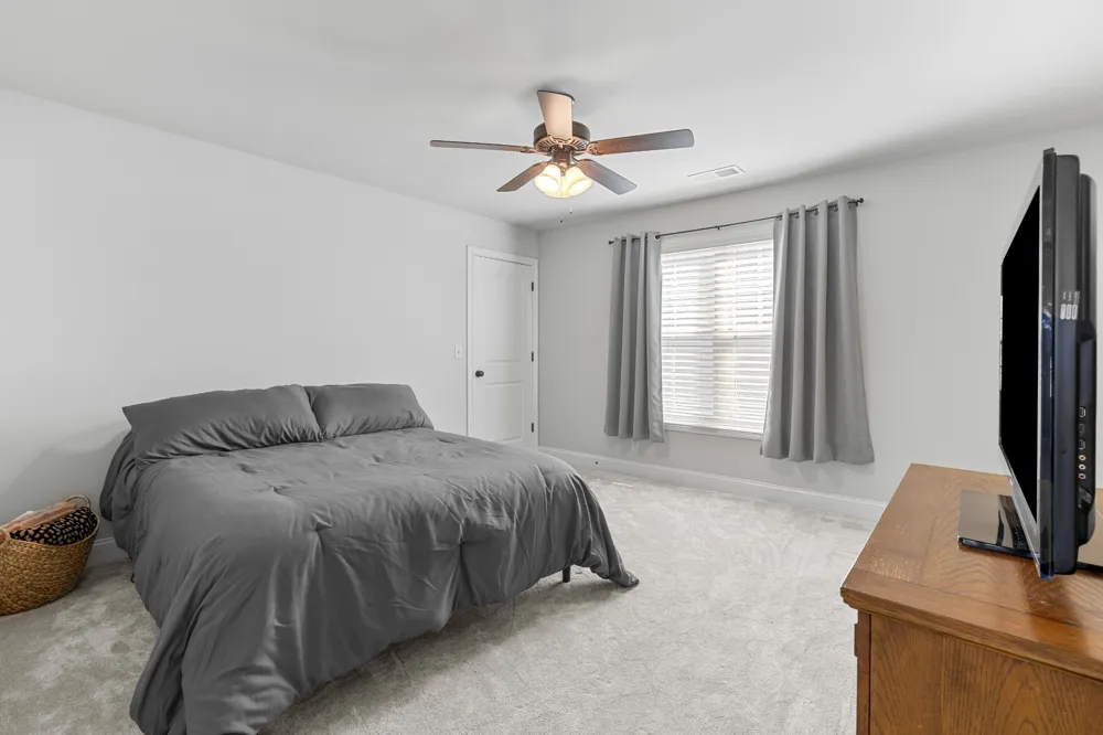 214 Whitman Aly Clarksville, TN 37043