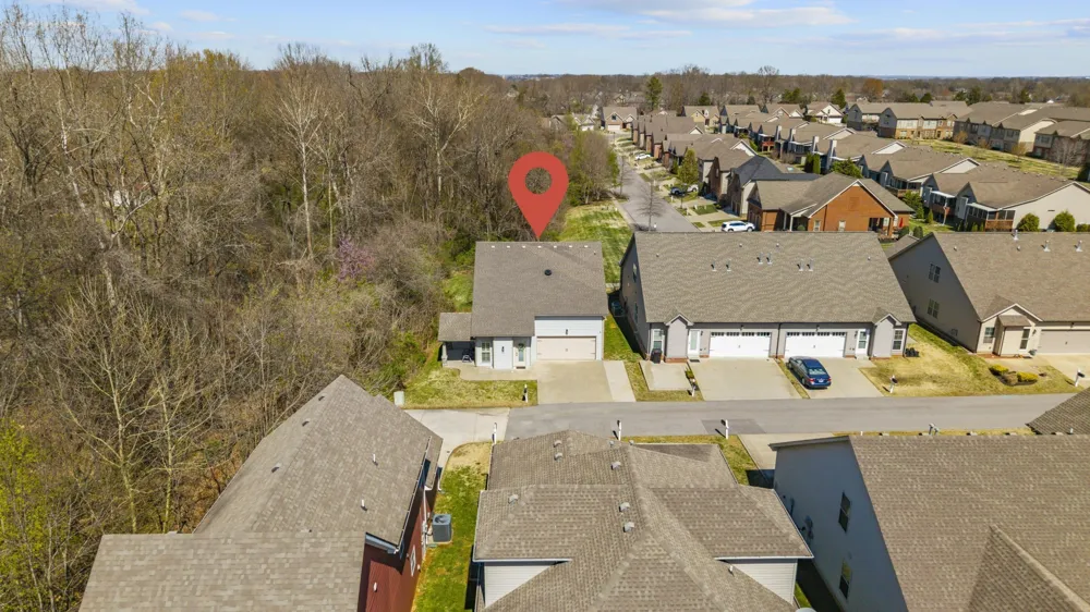 214 Whitman Aly Clarksville, TN 37043
