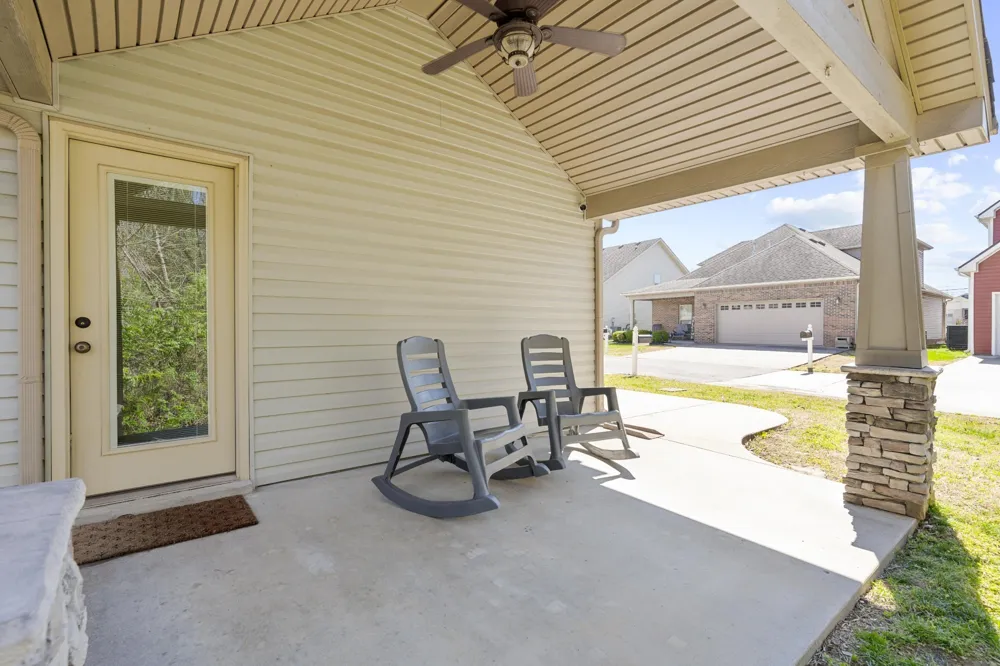 214 Whitman Aly Clarksville, TN 37043