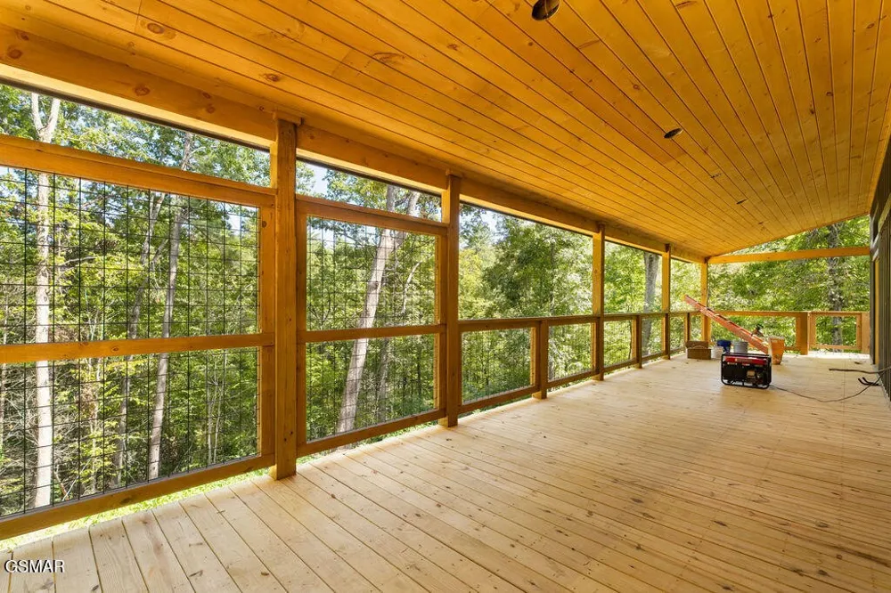 2759 Owls Cove Way Sevierville, TN 37862