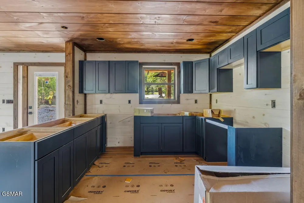 2759 Owls Cove Way Sevierville, TN 37862