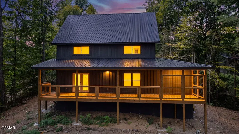 2759 Owls Cove Way Sevierville, TN 37862