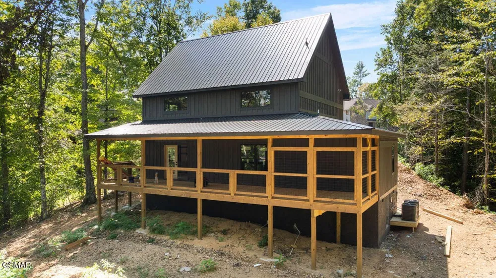 2759 Owls Cove Way Sevierville, TN 37862