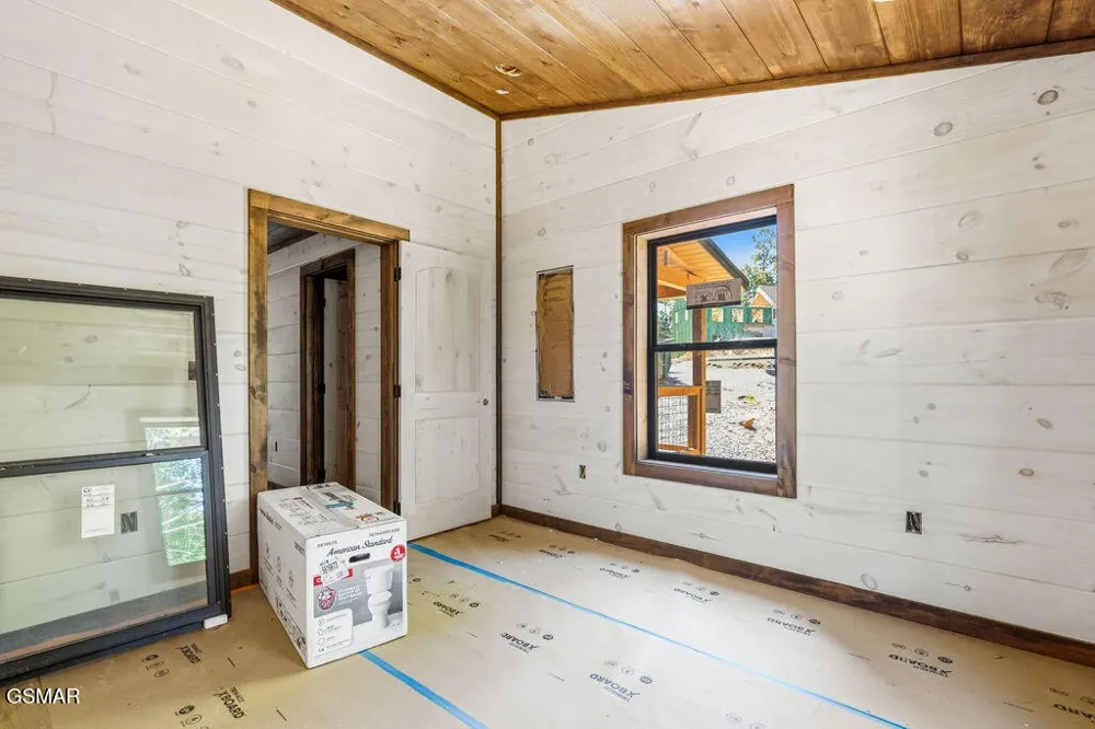 2759 Owls Cove Way Sevierville, TN 37862