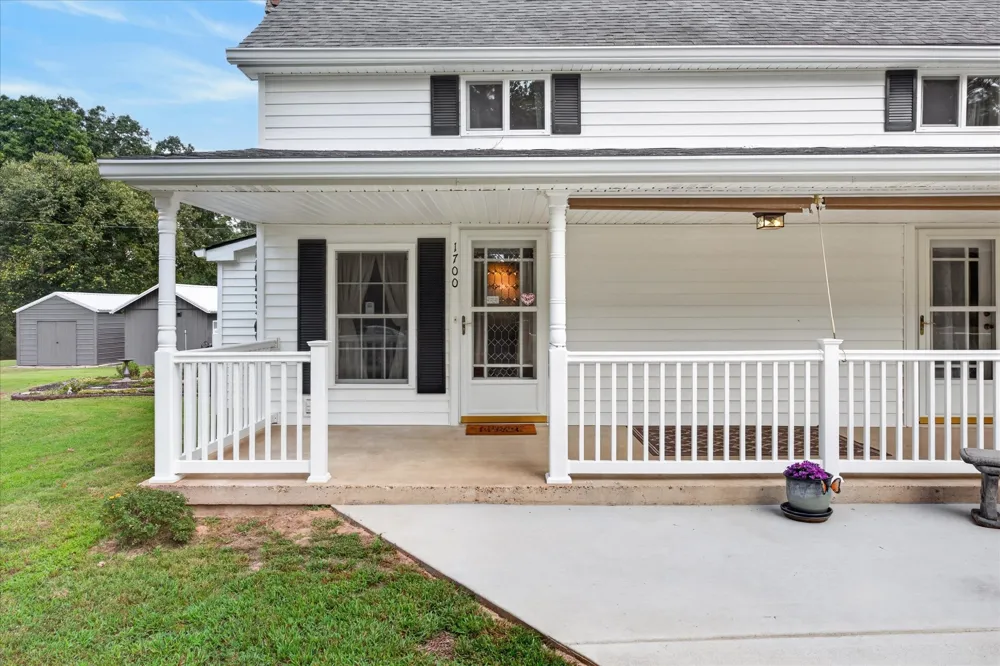 1700 Parchman Rd Clarksville, TN 37040