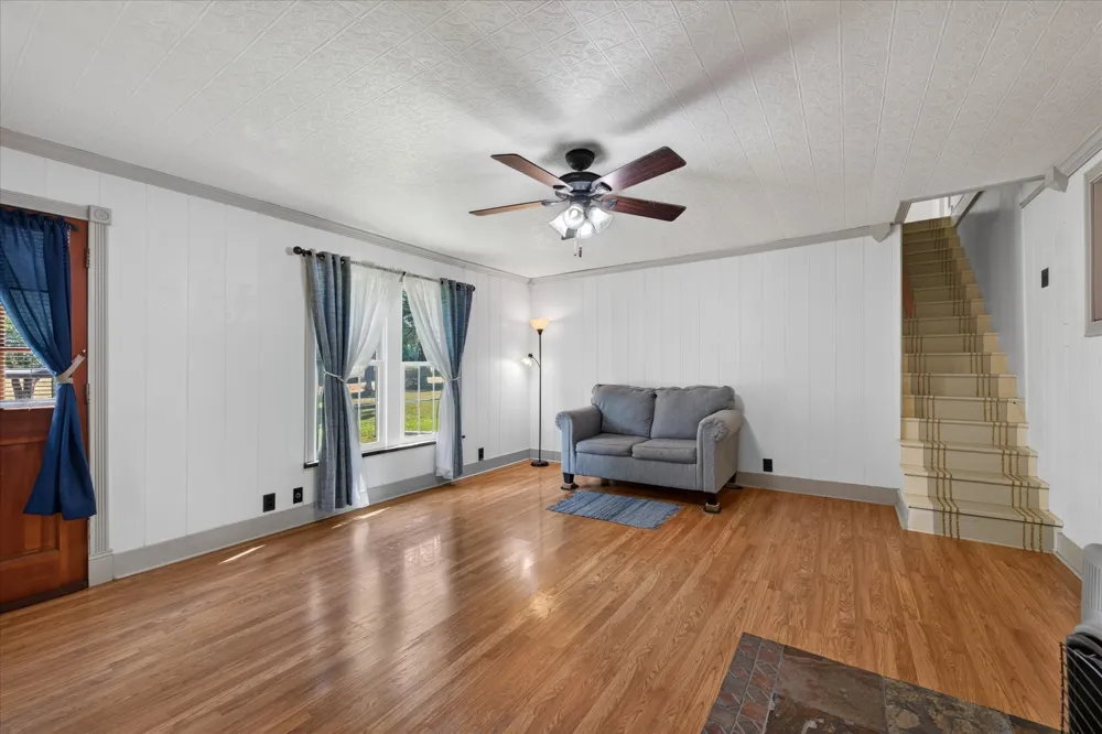 1700 Parchman Rd Clarksville, TN 37040