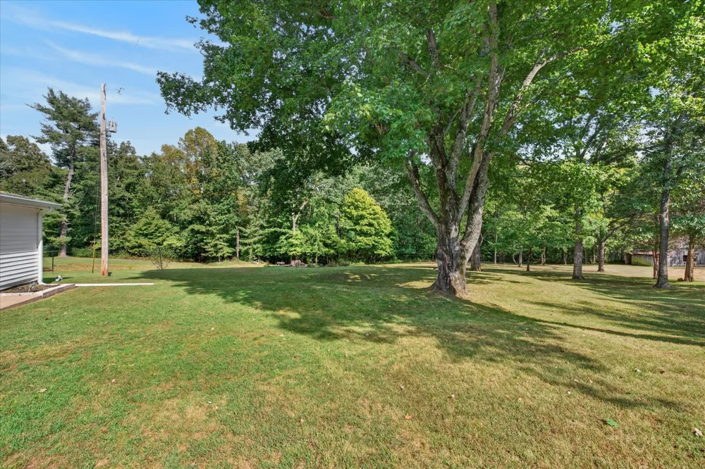 1700 Parchman Rd Clarksville, TN 37040