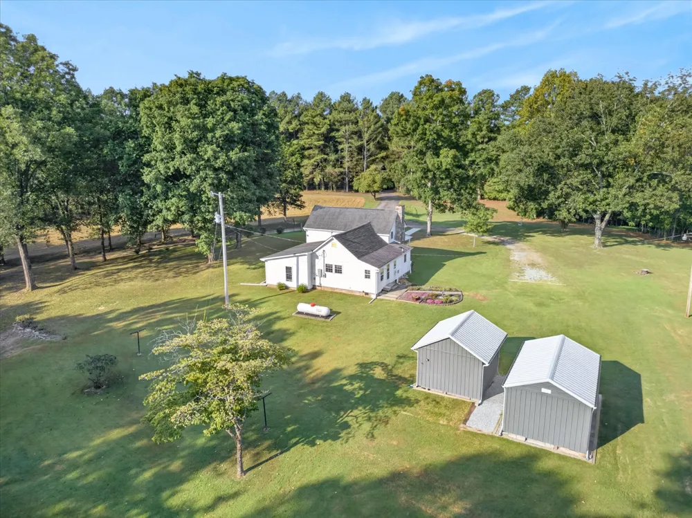1700 Parchman Rd Clarksville, TN 37040