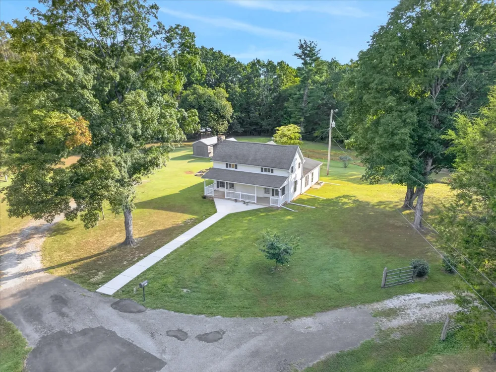 1700 Parchman Rd Clarksville, TN 37040