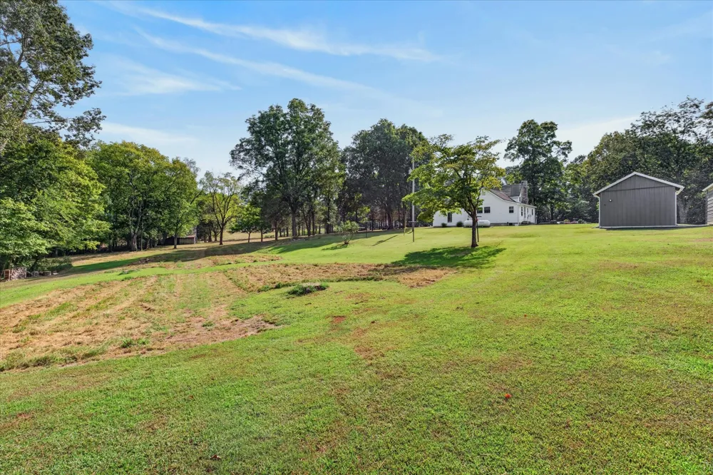 1700 Parchman Rd Clarksville, TN 37040