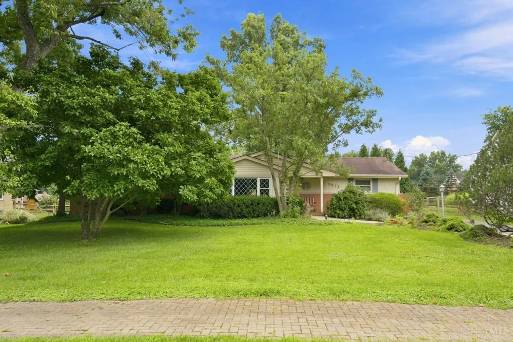 9871 Zig Zag Road Montgomery, OH 45242