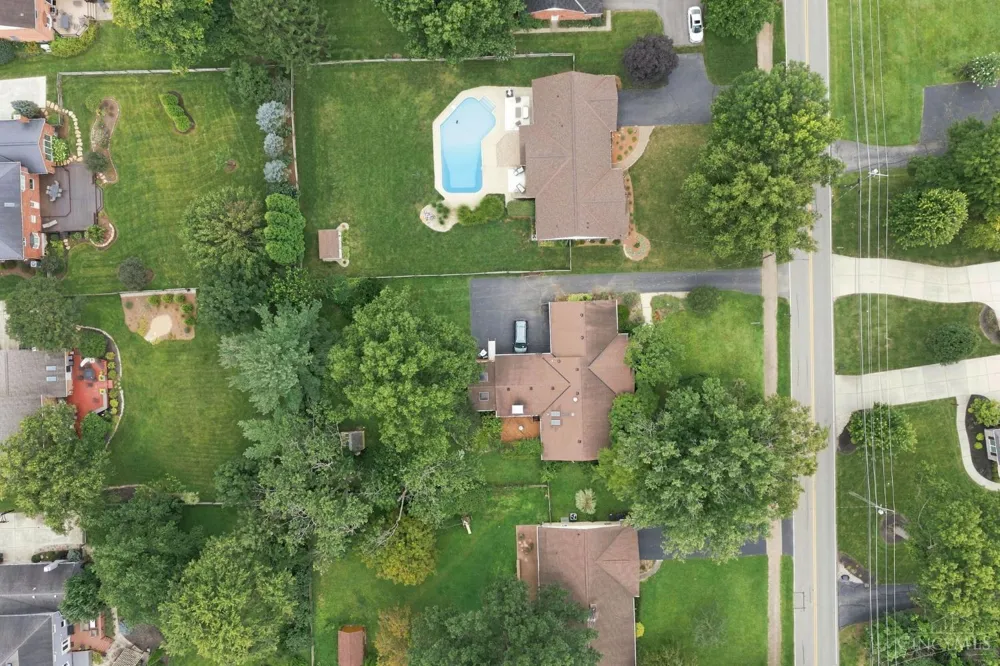9871 Zig Zag Road Montgomery, OH 45242