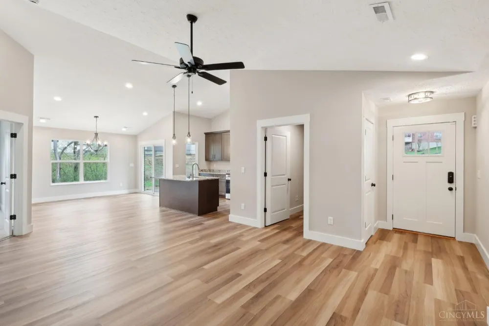 5019 Waterford Lane Middletown, OH 45042
