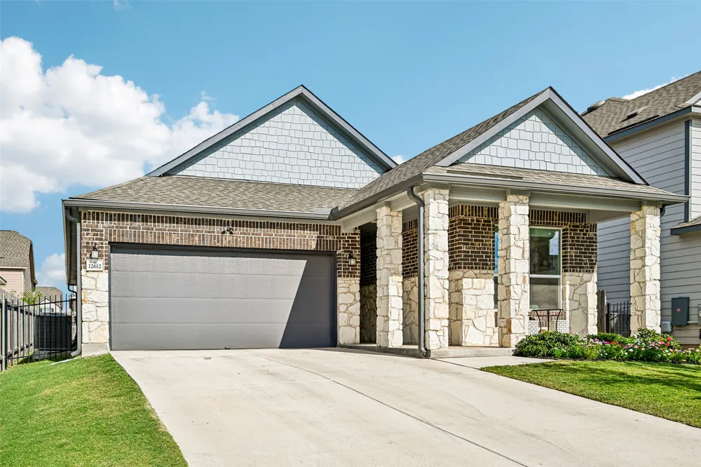 12612 Oxford Vineyard Lane Manor, TX 78653