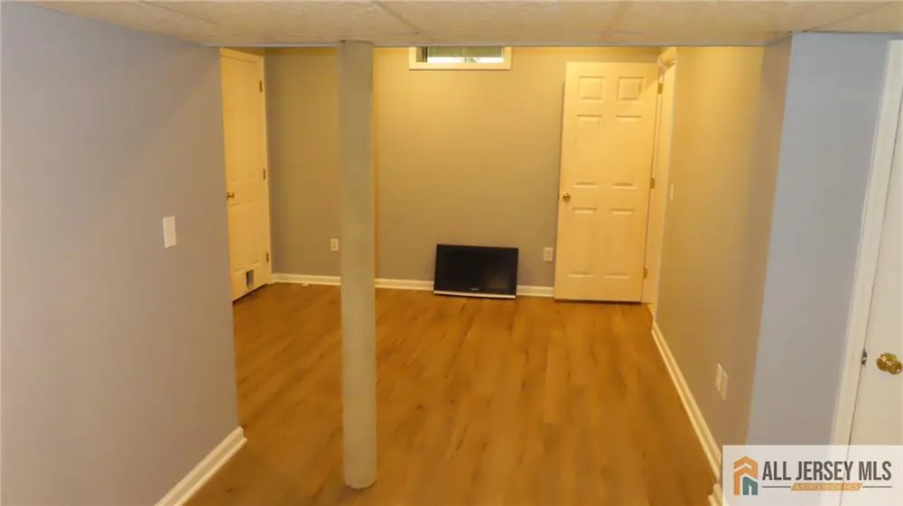 3443 Bloomingdale Drive Hillsborough, NJ 08844