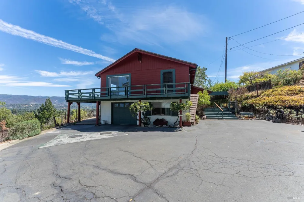 275 Mendocino Place Ukiah, CA 95482