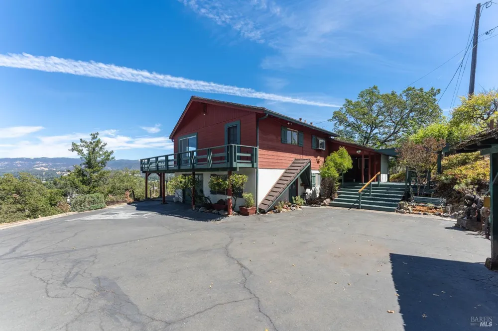 275 Mendocino Place Ukiah, CA 95482