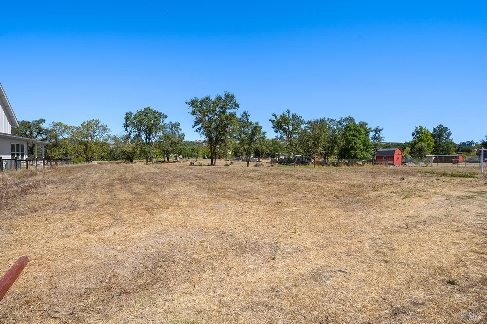 659 Red Tail Road Healdsburg, CA 95448