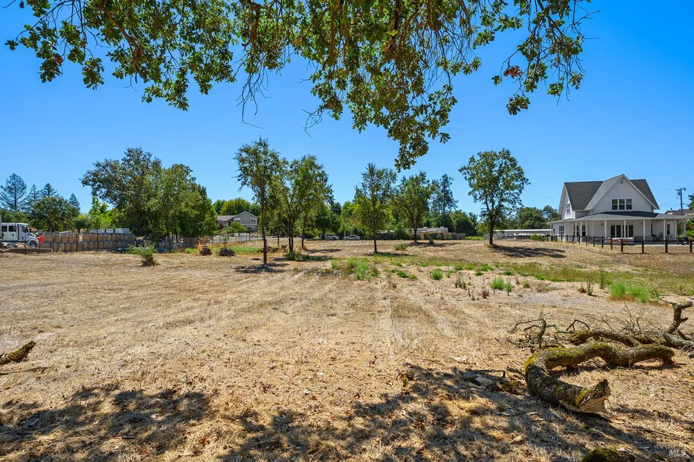 659 Red Tail Road Healdsburg, CA 95448