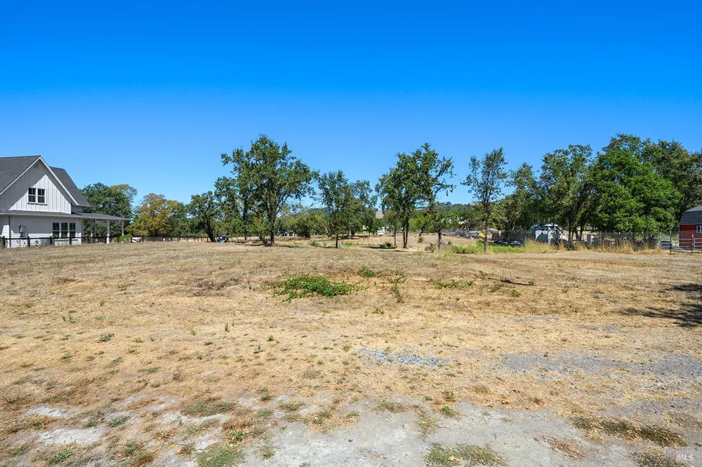 659 Red Tail Road Healdsburg, CA 95448