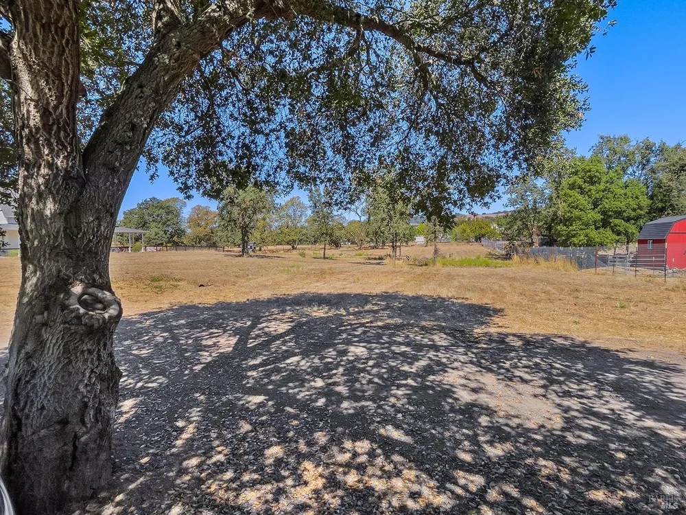 659 Red Tail Road Healdsburg, CA 95448