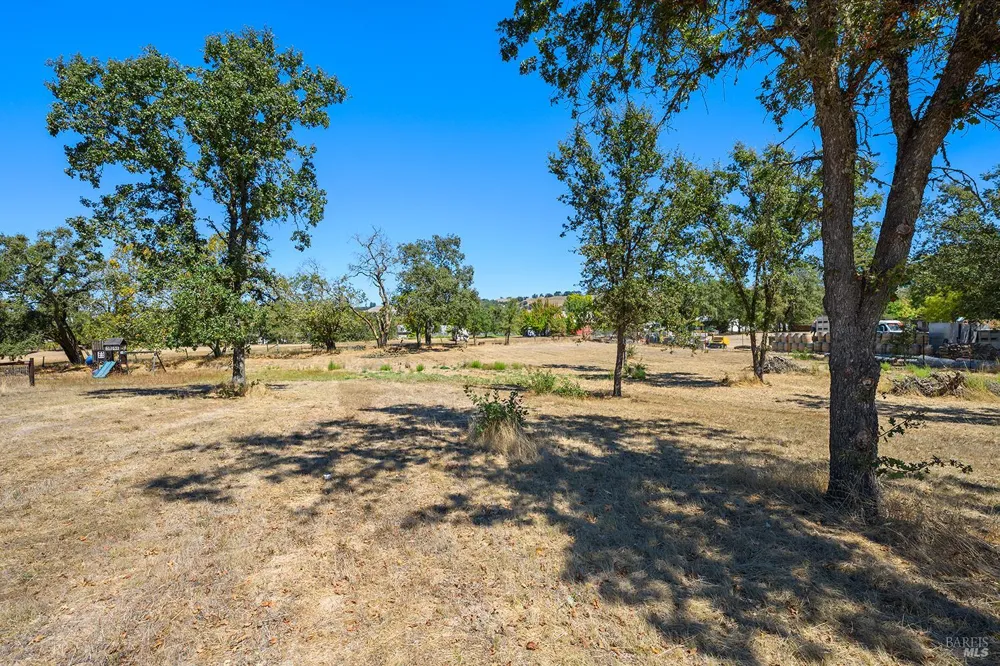 659 Red Tail Road Healdsburg, CA 95448