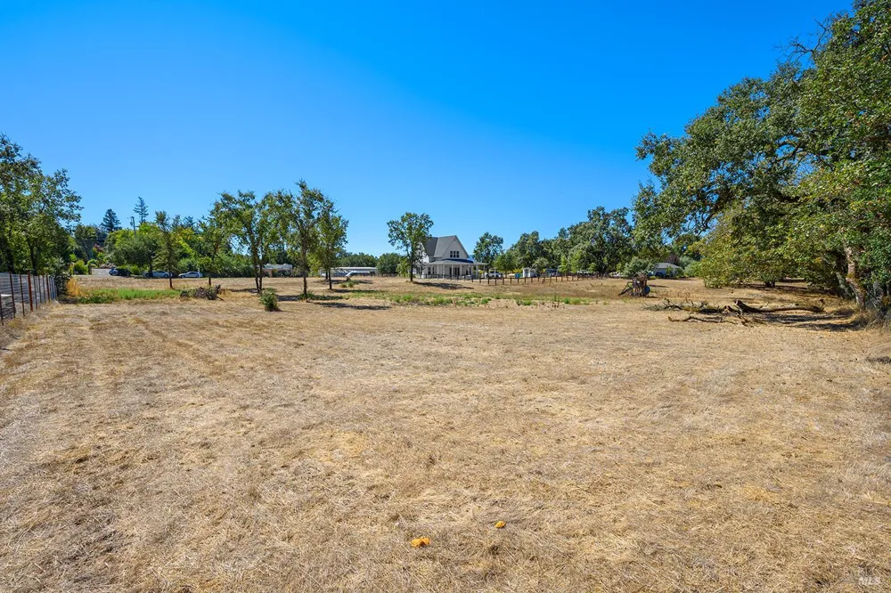659 Red Tail Road Healdsburg, CA 95448
